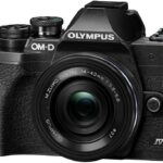 Olympus OM-D E-M10 Mark IV + ED 14-42 mm f/3.5-5.6 EZ černý